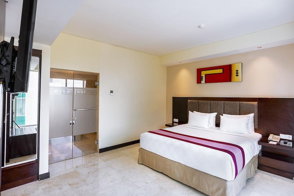 Claro Hotel Kendari Exterior photo
